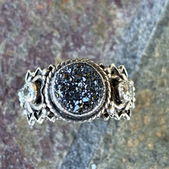 Aldrich Arts * Beautiful Sterling Silver Gray Druzy & White Topaz Ring - Picture 7 of 10